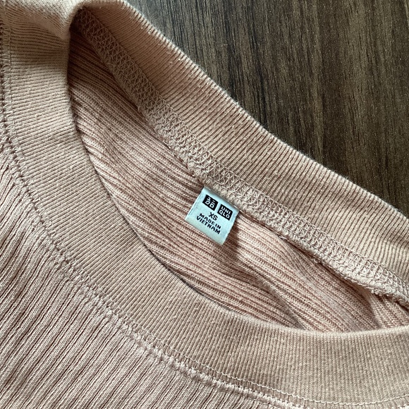Uniqlo Rib Texture Long Sleeve - Picture 3 of 3